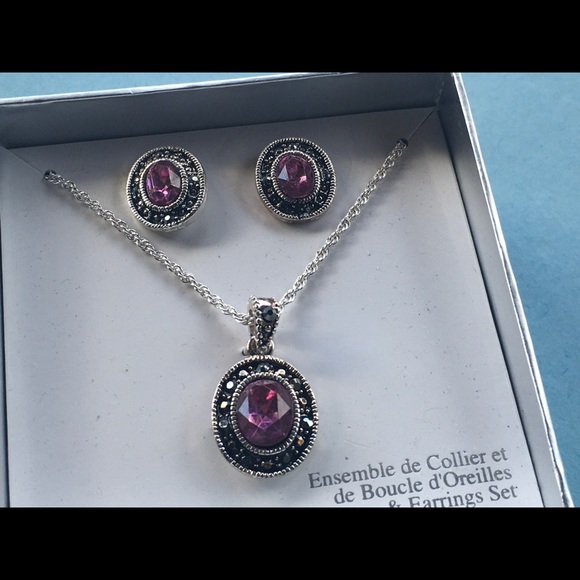 Necklace and Earring Set - Picture 2 of 3